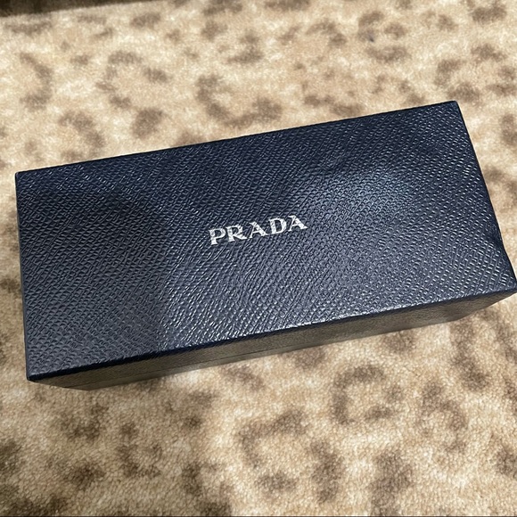 Prada sunglasses - Picture 2 of 4